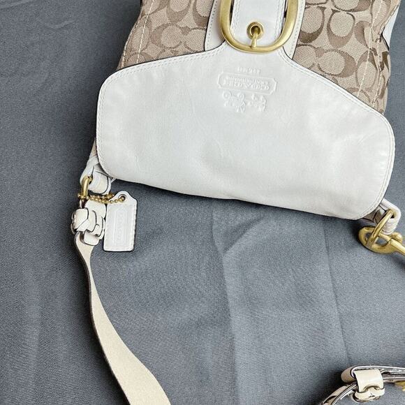 Coach vintage Legacy BLEEKER SIGNATURE CANVAS SHOULDER BAG 11434 - Picture 8 of 10